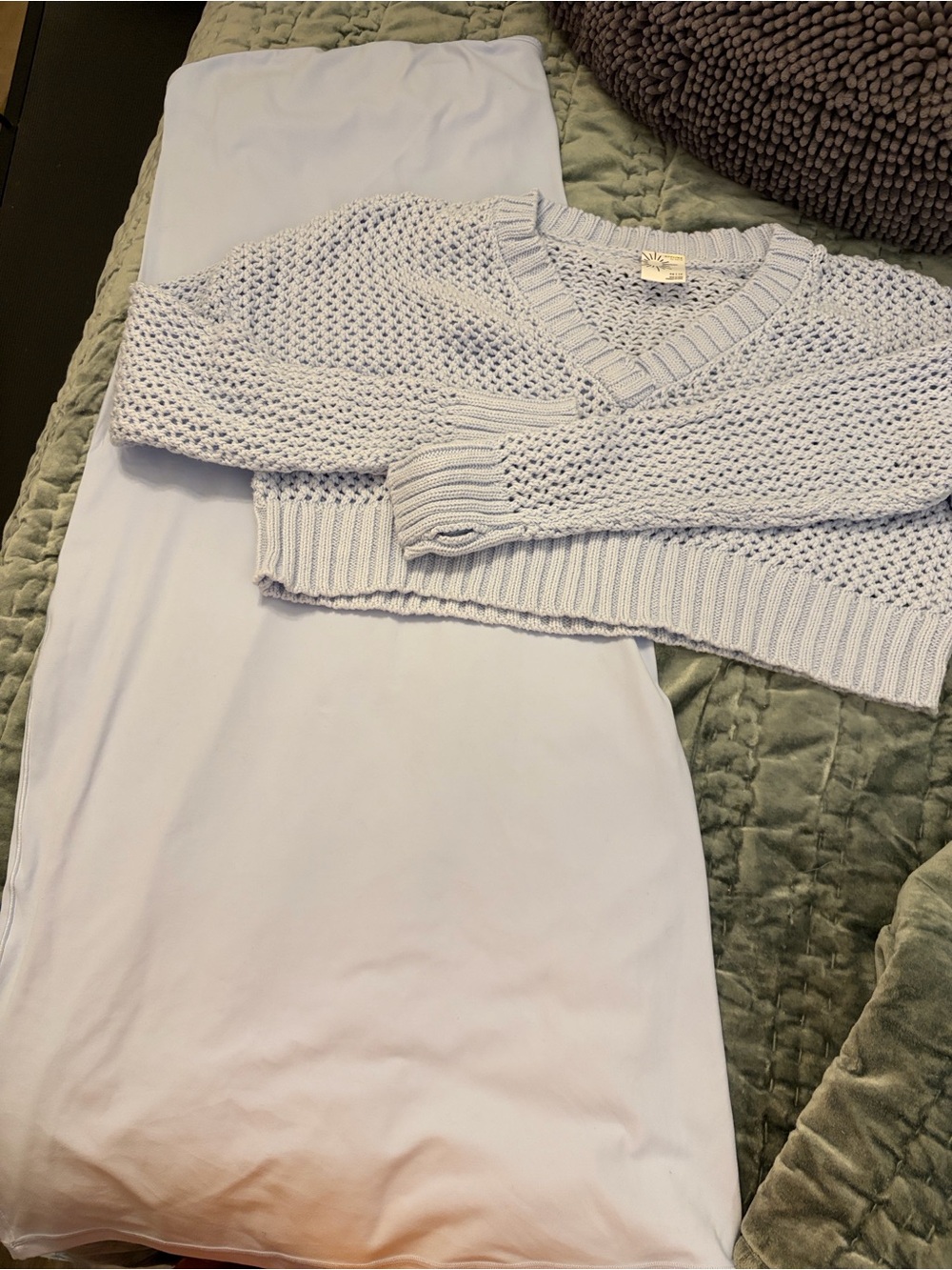 Wmn’s light blue (pic doesn’t show color well) Midi dress with matching sweater